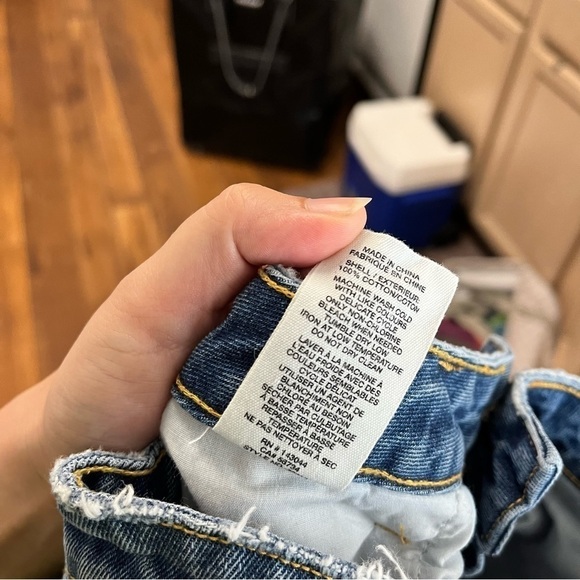 Avec Les Filles High Waisted Mom Jeans Distressed Raw Split Hem Size 29 G2 - Picture 7 of 9